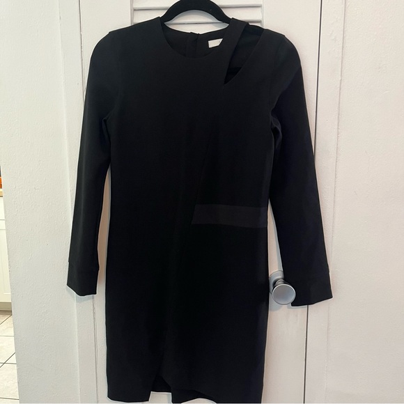 Designer IRO Stylish Black Assymetrical Dress with cutout - Picture 4 of 13